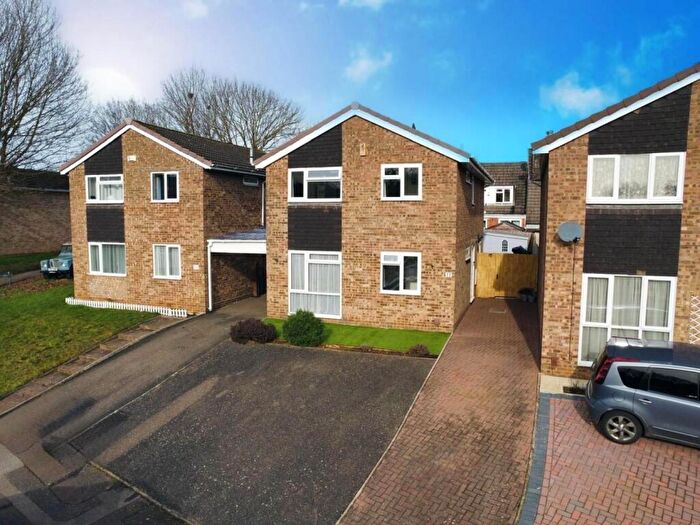 4 Bedroom Detached House For Sale In Rickyard Road, The Arbours, Northampton, NN3