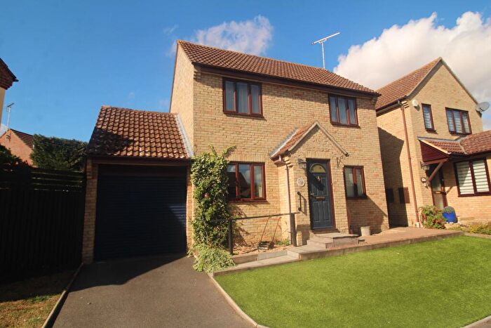 3 Bedroom Detached House For Sale In Bluebell Close, Witham, CM8