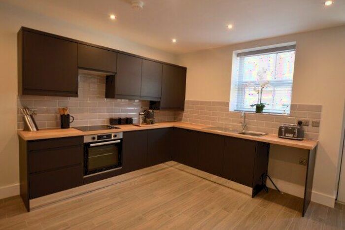 4 Bedroom Property To Rent In Assembly Street, Normanton, WF6