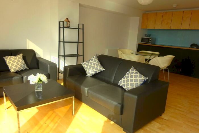 2 Bedroom Flat To Rent In Saxton, The Avenue, Leeds, West Yorkshire, LS9