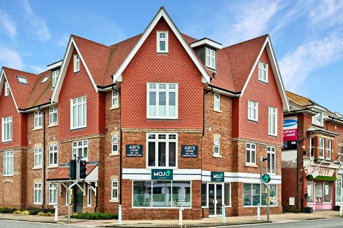 1 Bedroom Flat To Rent In Aris House, Lymington Road, Highcliffe, Dorset., BH23