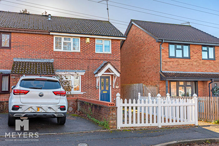 3 Bedroom End Of Terrace House For Sale In Godmanston Close, Poole, BH17