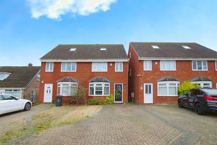 3 Bedroom Semi-Detached House To Rent In Upham Road, Old Walcot, Swindon, SN3