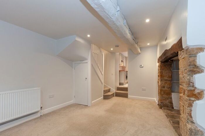 2 Bedroom Cottage To Rent In New Street, Deddington, Banbury, OX15