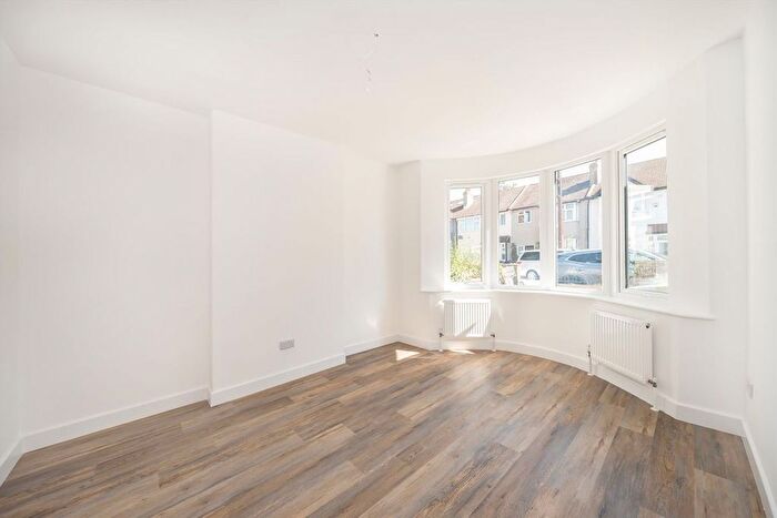 3 Bedroom Property To Rent In Aberfoyle Road, Streatham, SW16
