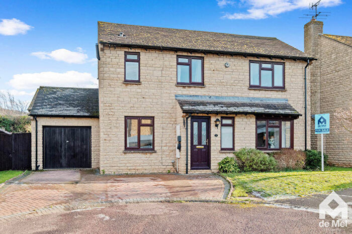 4 Bedroom Detached House For Sale In Lyndhurst Close, Woodmancote, GL52