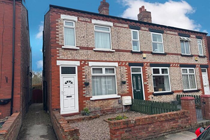 2 Bedroom Terraced House For Sale In Claremont Road, Stockport, SK2