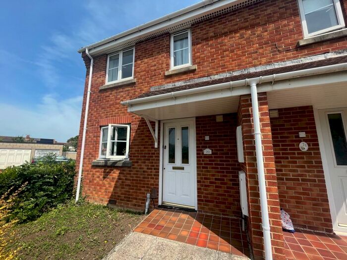 3 Bedroom End Of Terrace House To Rent In Central Swindon, SN1