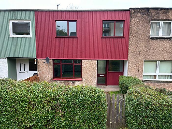 3 Bedroom Terraced House To Rent In Church Street, Clydebank, G81