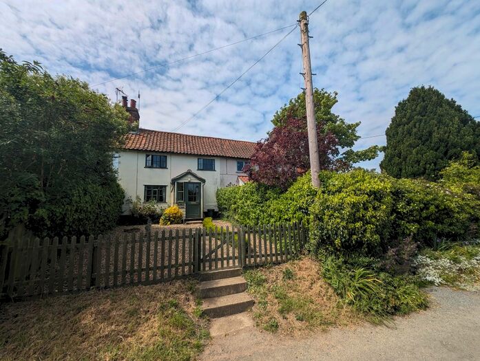 2 Bedroom Cottage For Sale In Benhall Green, Benhall, Saxmundham, IP17