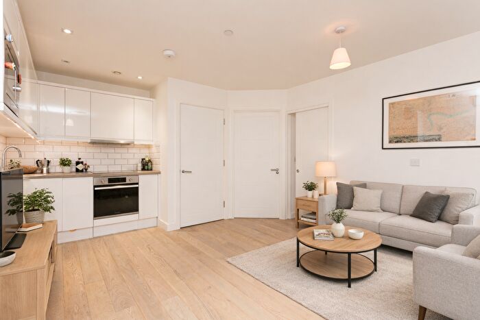 1 Bedroom Flat For Sale In Cricket Green, Mitcham, CR4