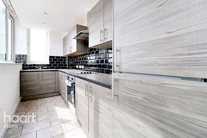 2 Bedroom Apartment For Sale In York Road, Leeds, LS9