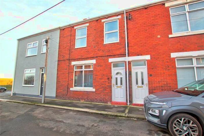 3 Bedroom Terraced House For Sale In 16 Wilkinson Street, Byers Green, Spennymoor, DL16