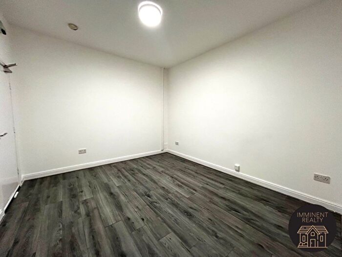 1 Bedroom Flat To Rent In Upper Lichfield Street, Willenhall, WV13