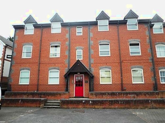 1 Bedroom Flat To Rent In Lynden Mews, Dale Road, Reading, RG2