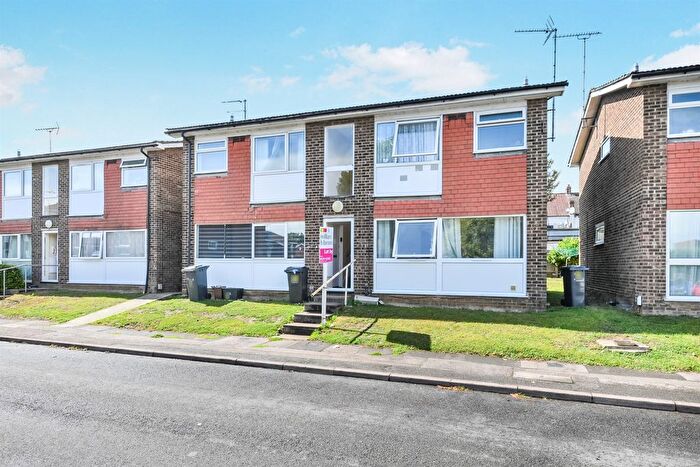 1 Bedroom Flat For Sale In Berners Way, Broxbourne, EN10