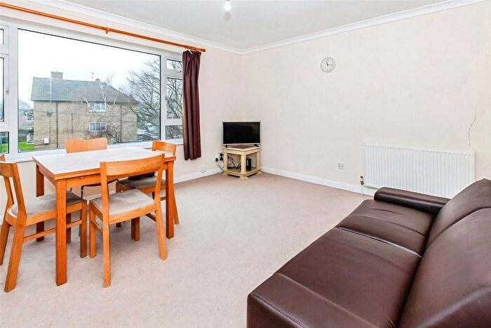 2 Bedroom Flat To Rent In Budebury Road, Staines-Upon-Thames, Surrey, TW18