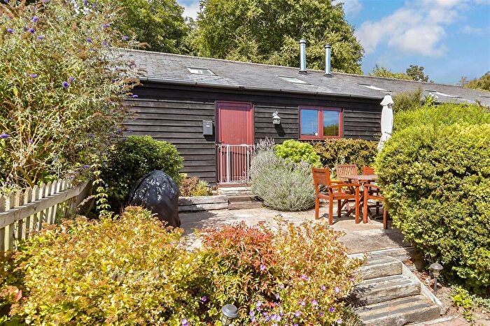 2 Bedroom Character Property For Sale In Roman Road, Maydensole, Dover, Kent, CT15
