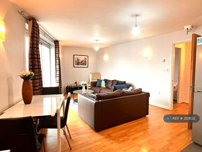 2 Bedroom Flat To Rent In City View, Ilford, IG1