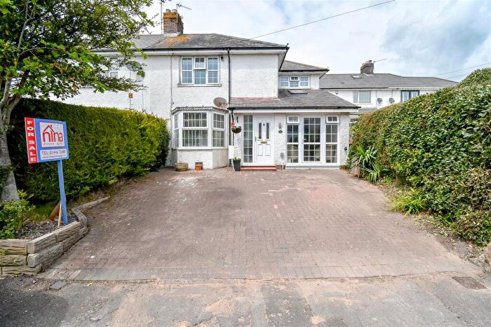 3 Bedroom Semi-Detached House For Sale In Bron Awelon, Barry, CF62