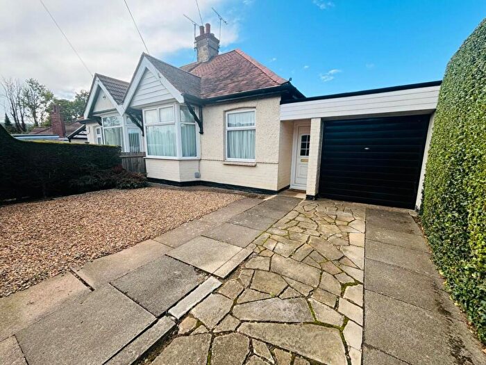 3 Bedroom Semi-Detached Bungalow For Sale In Northampton Lane South, Moulton, Northampton, NN3
