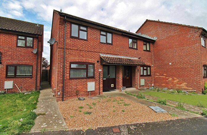 3 Bedroom End Of Terrace House For Sale In Cuckoo Lane, Stubbington, Fareham, PO14