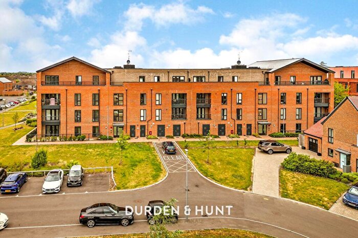 1 Bedroom Flat For Sale In Finlay Gardens, Bentley Court Finlay Gardens, RM12