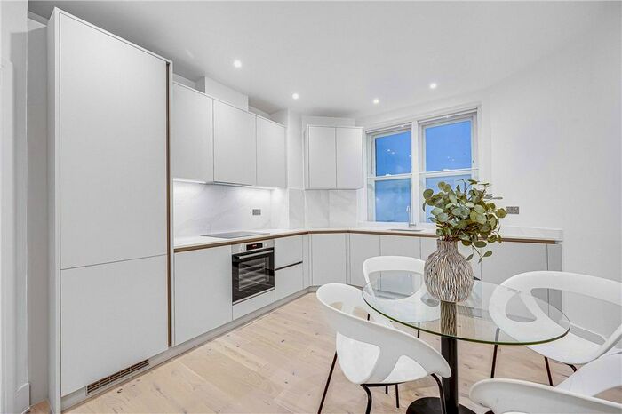 1 Bedroom Flat To Rent In New Cavendish Street, Marylebone, London, W1G