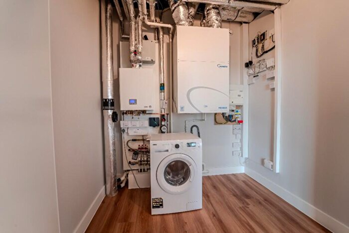 3 Bedroom Flat To Rent In , Cherry Orchard Road, Croydon, London, CR0