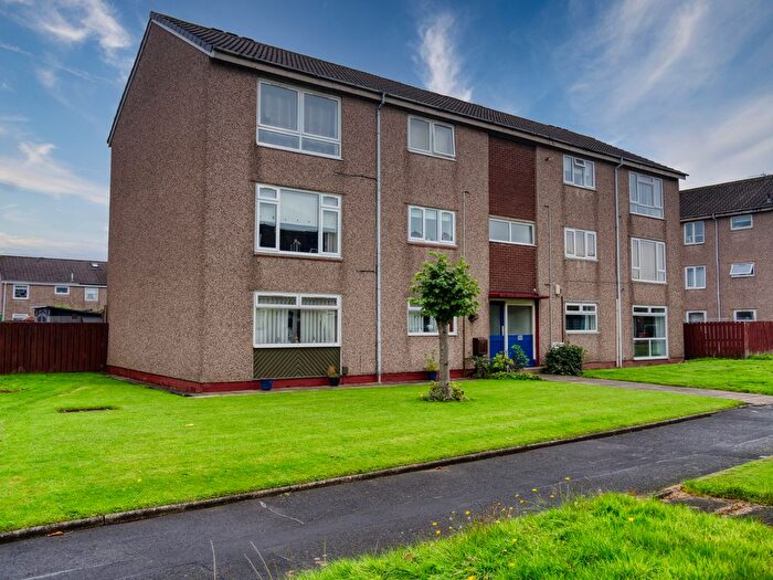 2 Bedroom Flat For Sale In Friendship Way, Renfrew, PA4