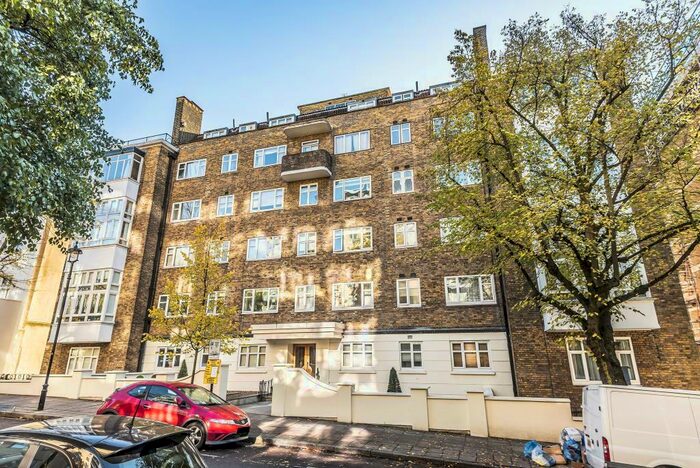 2 Bedroom Apartment To Rent In St. Edmunds Terrace, Primrose Hill, NW8