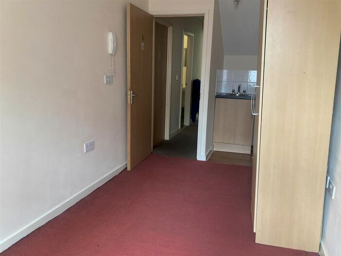 1 Bedroom Property To Rent In High Street, Bedford, MK40
