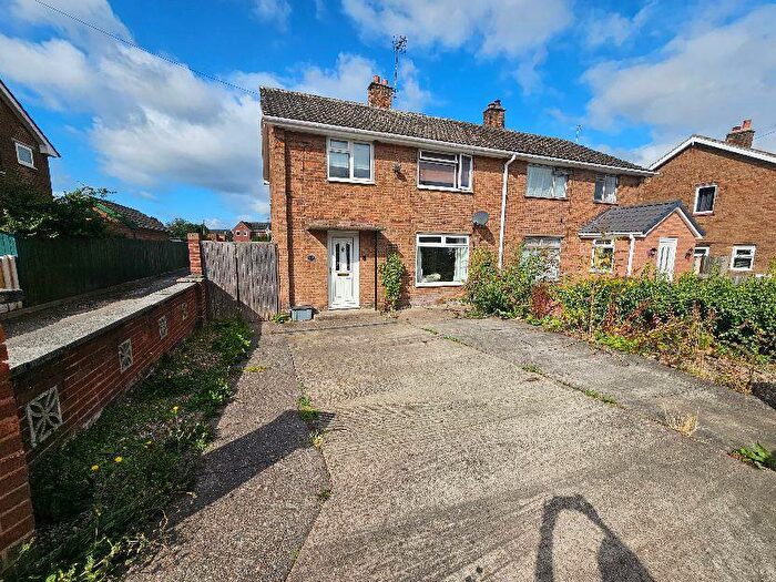 3 Bedroom Semi-Detached House For Sale In Lawnwood Avenue, Elkesley, Retford, DN22