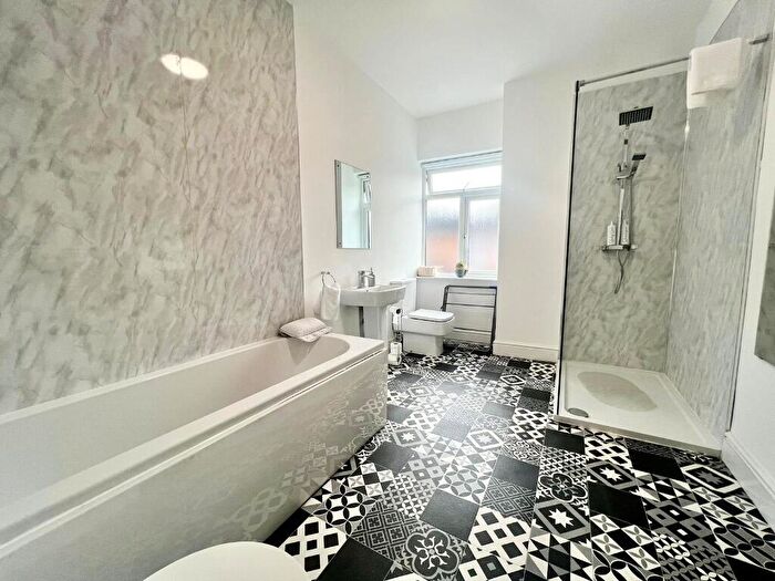 3 Bedroom Terraced House To Rent In Cauldon Road, Shelton, Stoke-On-Trent, ST4