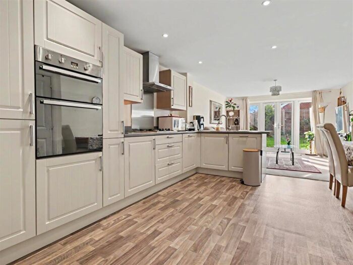 4 Bedroom Town House For Sale In Poethlyn Drive, Costessey, Norwich, NR8