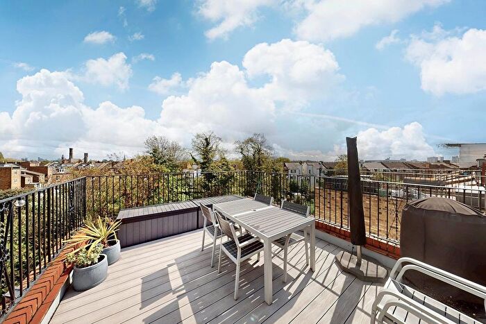 1 Bedroom Flat For Sale In Adolphus Road, London, N4