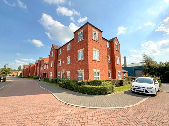 2 Bedroom Apartment To Rent In Leven Road, Tamworth, Staffordshire, B77