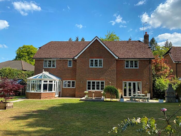 5 Bedroom Detached House For Sale In London Road, Liss, GU33