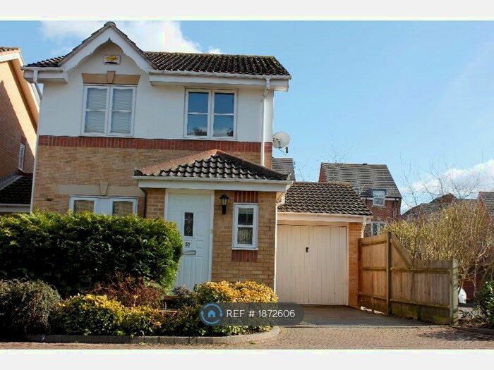 3 Bedroom Semi-Detached House To Rent In Helegan Close, Orpington, BR6
