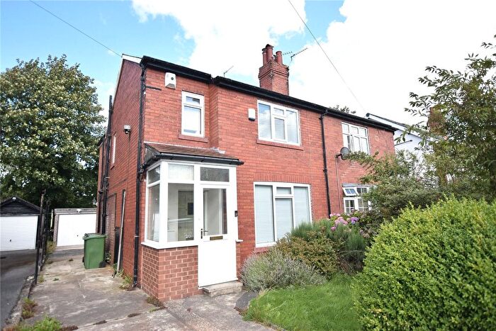 3 Bedroom Semi Detached House For Sale In St. Annes Drive, Leeds, West Yorkshire, LS4
