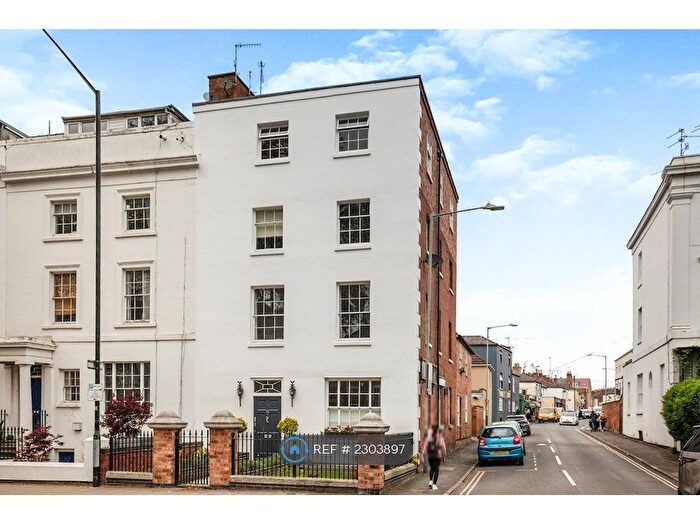 2 Bedroom Flat To Rent In Willes Road, Leamington Spa, CV32