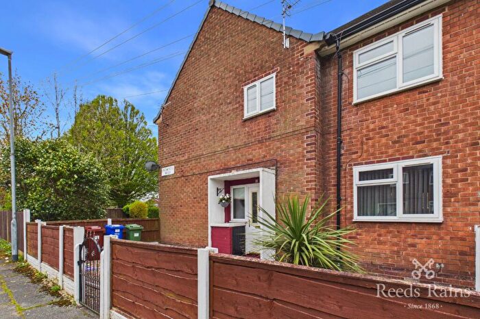 2 Bedroom Apartment For Sale In Padworth Walk, Manchester, Greater Manchester, M23