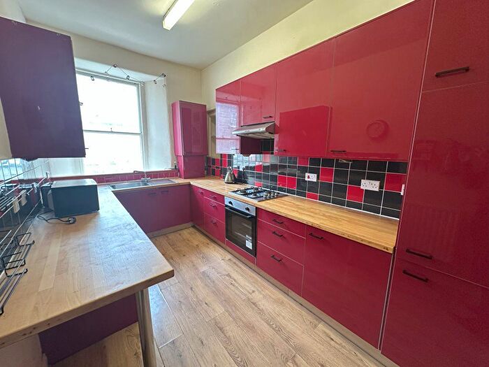 5 Bedroom Flat To Rent In Nethergate, Dundee, DD1