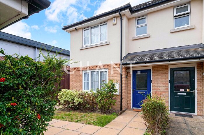 3 Bedroom Semi Detached House For Sale In Mulberry Place, Harrow, HA2