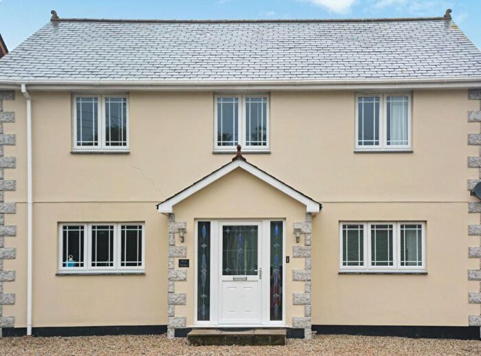 4 Bedroom Detached House To Rent In Bugle, PL26