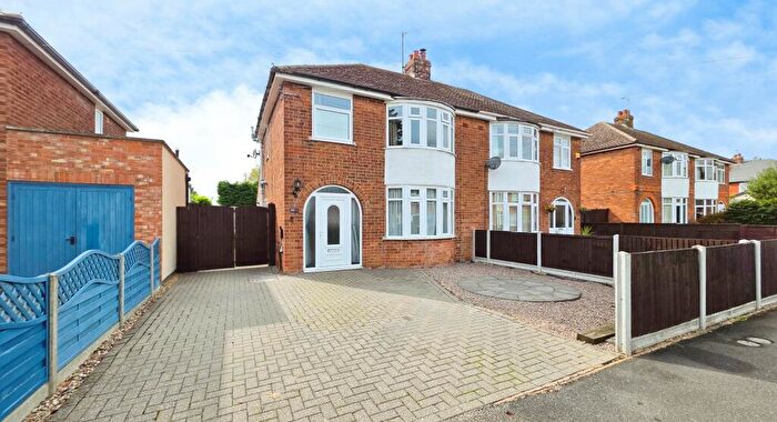 3 Bedroom Semi-Detached House For Sale In North Parade, Sleaford, NG34