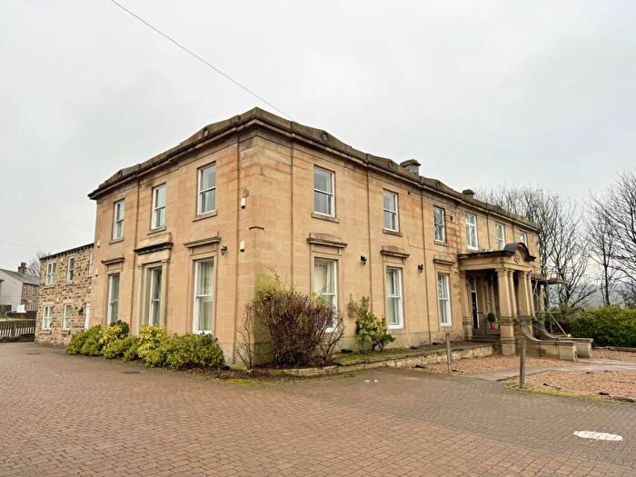 1 Bedroom Flat To Rent In Moorside Avenue, Huddersfield, West Yorkshire, HD4