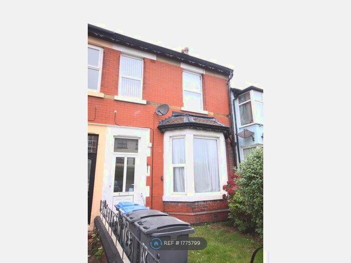 2 Bedroom Flat To Rent In Bispham Road, Blackpool, FY2
