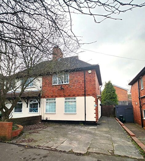 2 Bedroom Semi Detached House To Rent In Birmingham New Road, Bilston, WV14