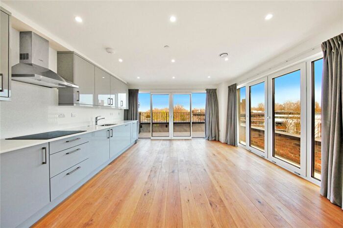 1 Bedroom Flat To Rent In Langham Road, London, N15